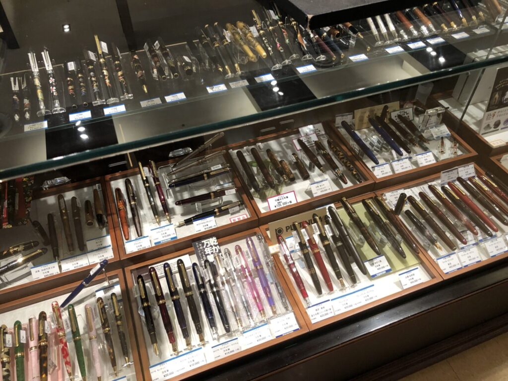 Trip Report to Itoya Ginza, Tokyo - There are stationery stores and there  are Stationery Stores. This is the latter. : r/fountainpens